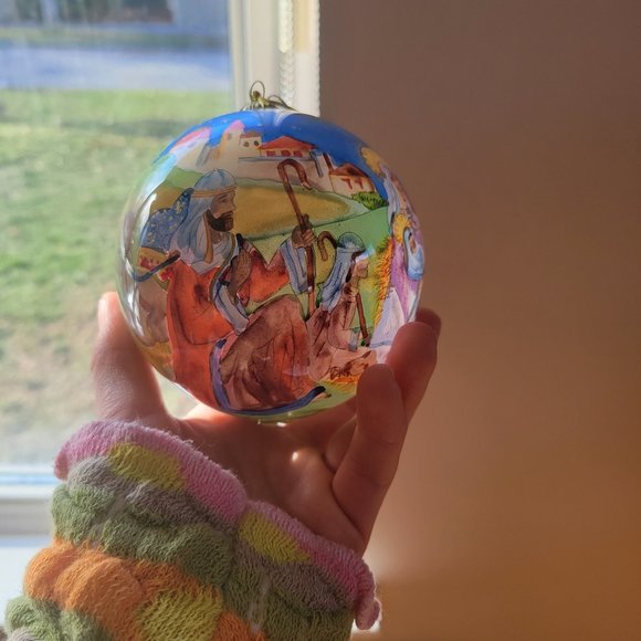 Pier 1 cristmas ornament - Picture 1 of 3